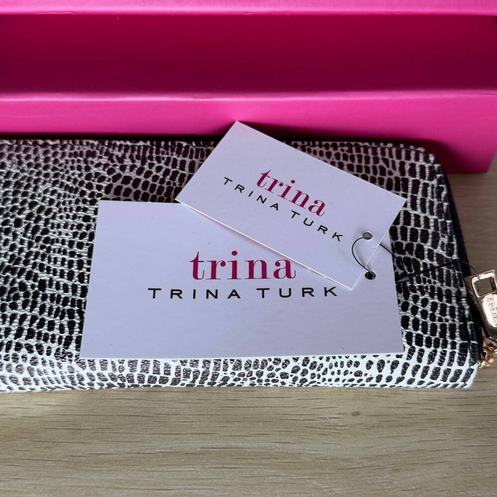 Trina Turk Large Zip Around Vegan Leather Wallet Black & White NWT - Picture 7 of 9